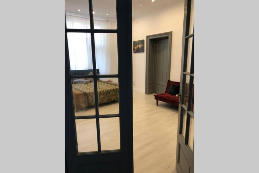 Апартаменти Outstanding 3Br Ultracentral Cityview Balcony Aaa Бухарест Екстер'єр фото