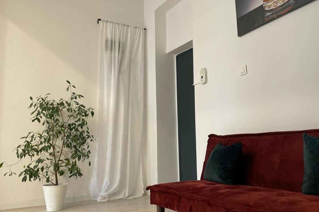 Апартаменти Outstanding 3Br Ultracentral Cityview Balcony Aaa Бухарест Екстер'єр фото