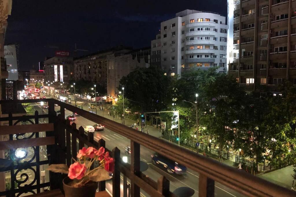 Апартаменти Outstanding 3Br Ultracentral Cityview Balcony Aaa Бухарест Екстер'єр фото