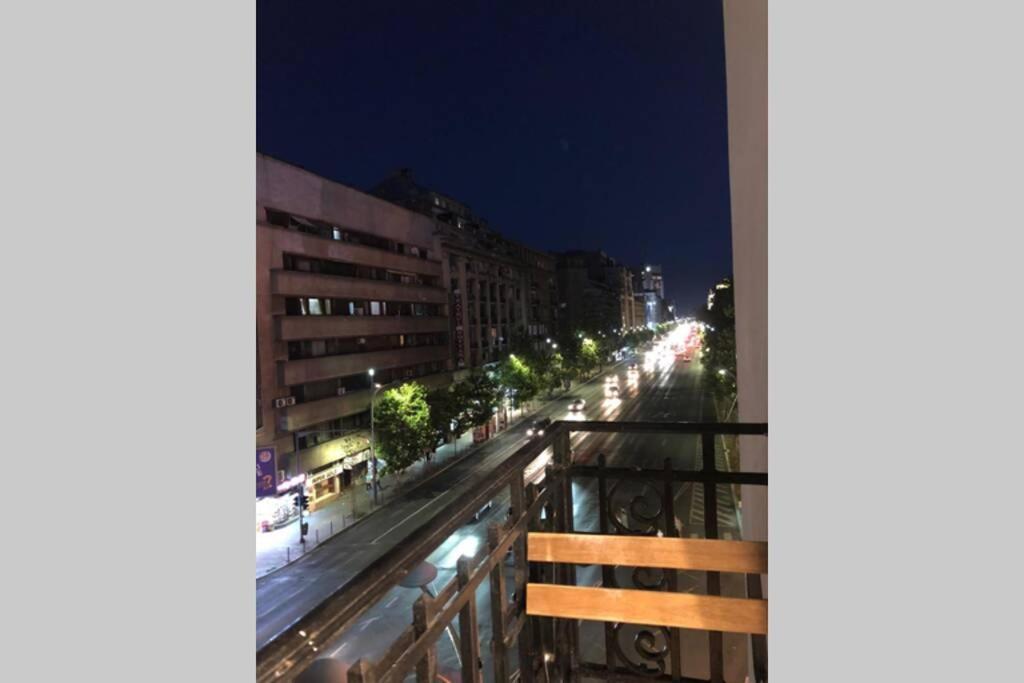 Апартаменти Outstanding 3Br Ultracentral Cityview Balcony Aaa Бухарест Екстер'єр фото