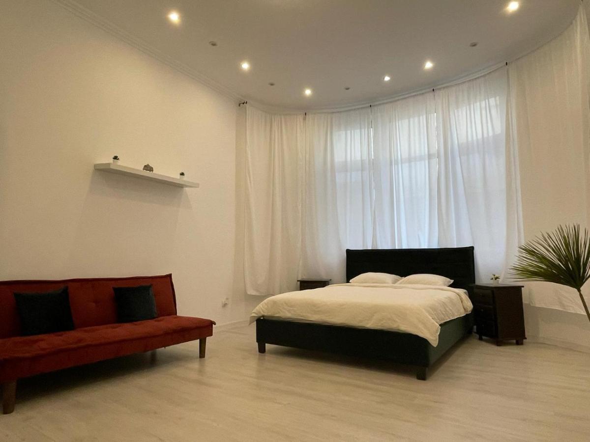 Апартаменти Outstanding 3Br Ultracentral Cityview Balcony Aaa Бухарест Екстер'єр фото