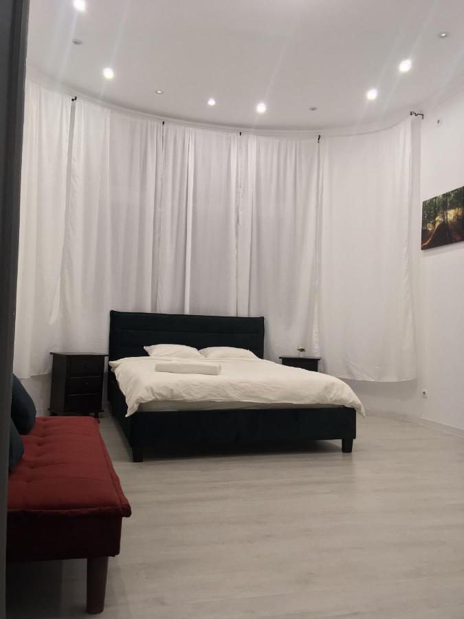 Апартаменти Outstanding 3Br Ultracentral Cityview Balcony Aaa Бухарест Екстер'єр фото