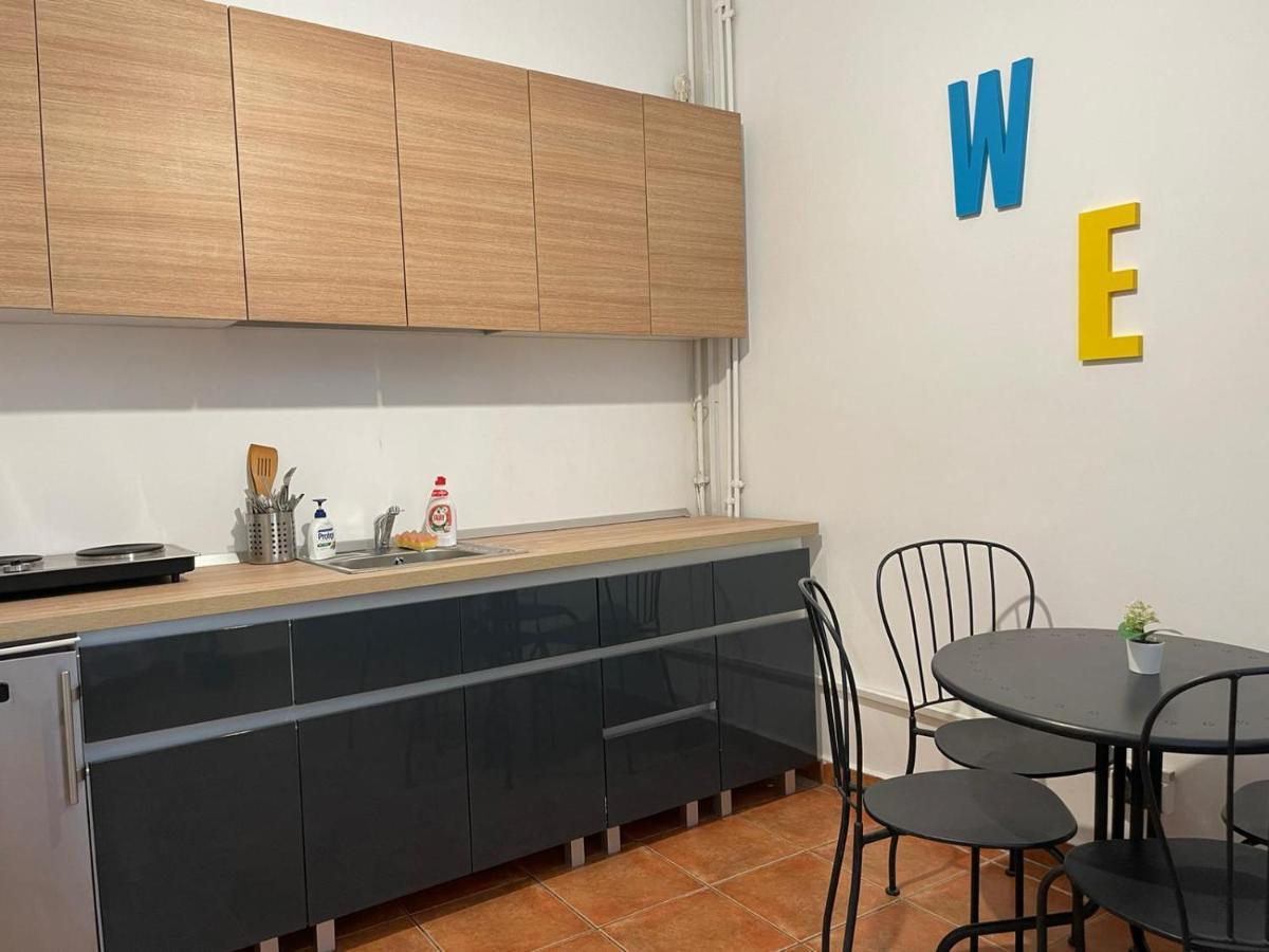 Апартаменти Outstanding 3Br Ultracentral Cityview Balcony Aaa Бухарест Екстер'єр фото