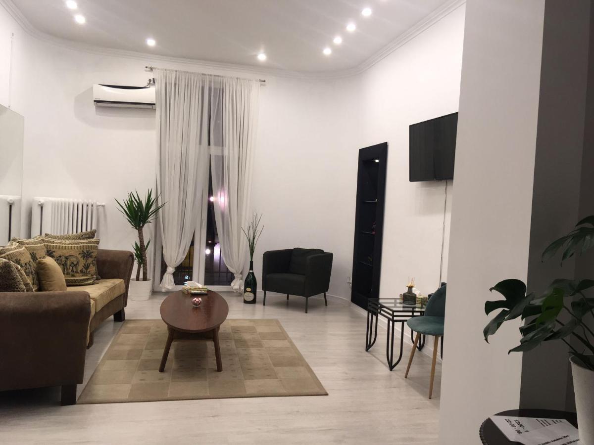 Апартаменти Outstanding 3Br Ultracentral Cityview Balcony Aaa Бухарест Екстер'єр фото